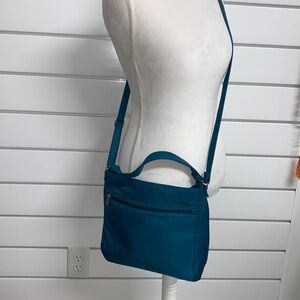 Thirty-One cross body bag